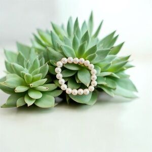 Elegant foe Pearl Bracelet